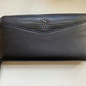 Simply Vera Wang Wallet